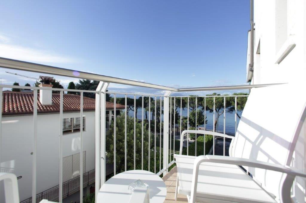 Hotel San Marco Пескиера дел Гарда Екстериор снимка
