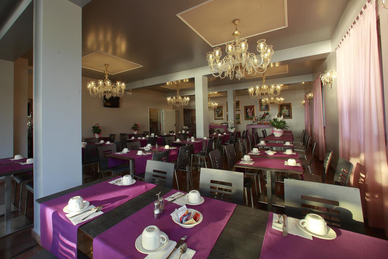 Hotel San Marco Пескиера дел Гарда Екстериор снимка