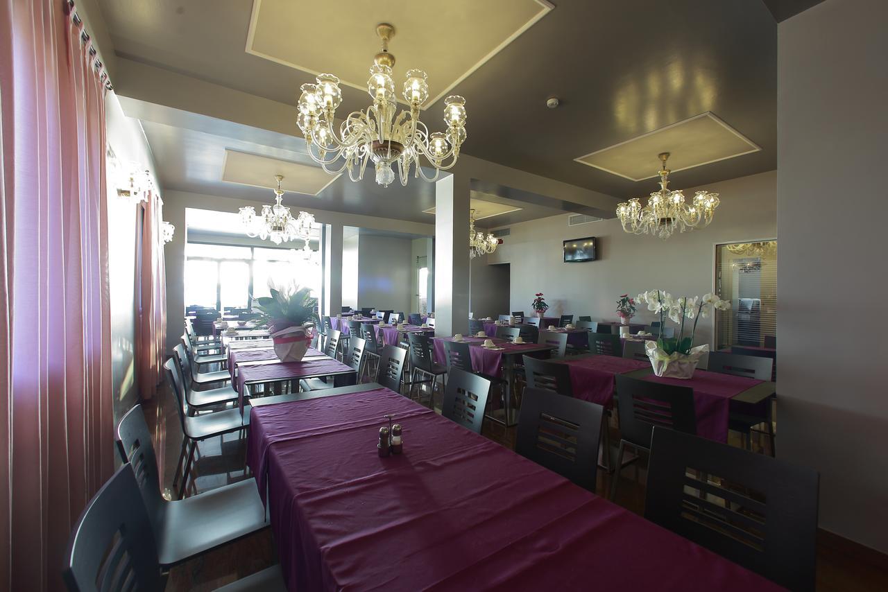 Hotel San Marco Пескиера дел Гарда Екстериор снимка