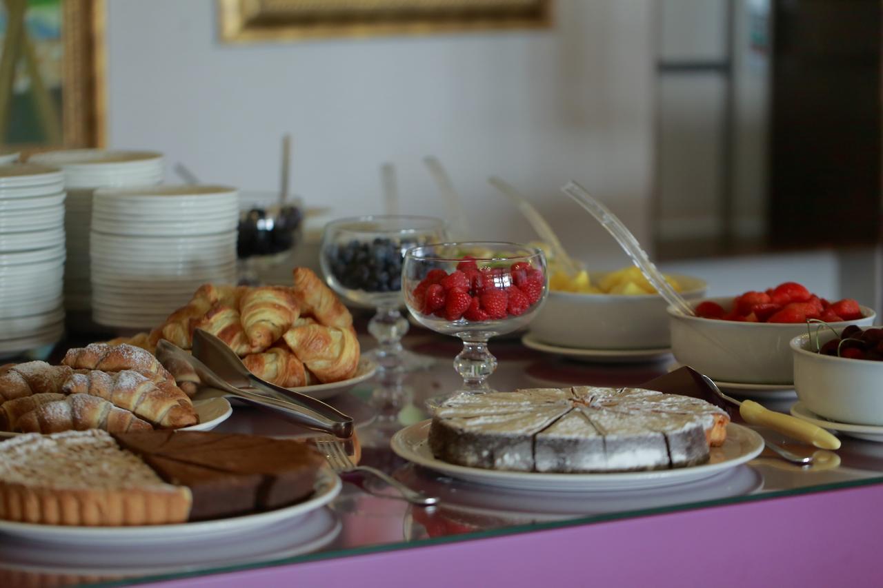 Hotel San Marco Пескиера дел Гарда Екстериор снимка