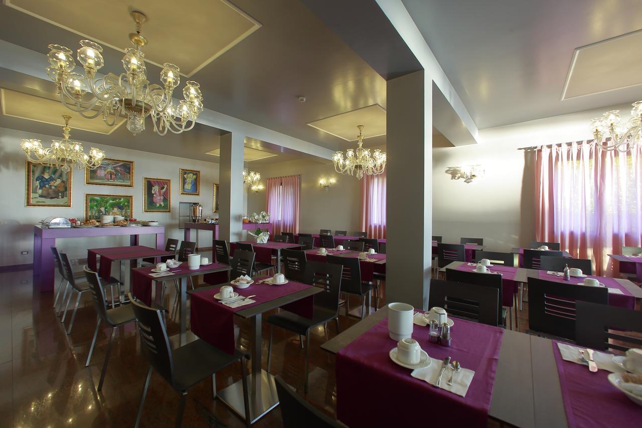 Hotel San Marco Пескиера дел Гарда Екстериор снимка