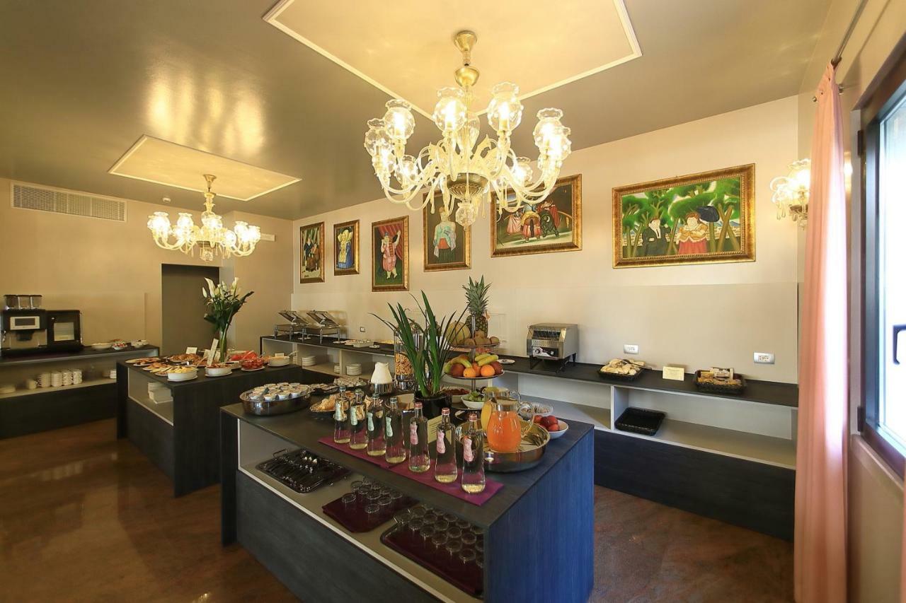 Hotel San Marco Пескиера дел Гарда Екстериор снимка