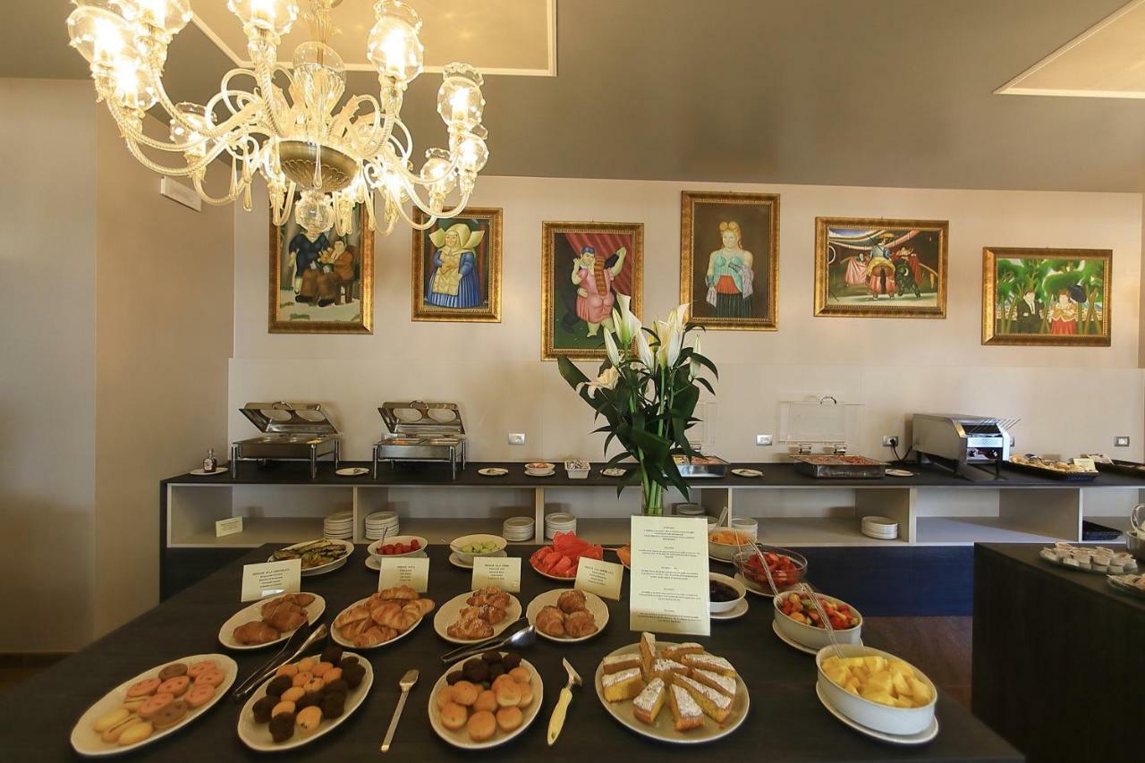 Hotel San Marco Пескиера дел Гарда Екстериор снимка